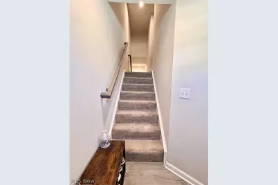 4025 N Steels Circle, Stow, OH 44224 - Photo 2