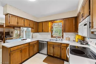 32696 Surrey Ln, Avon Lake, OH 44012 - Photo 22
