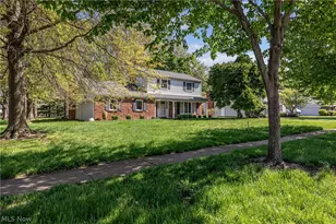 32696 Surrey Ln, Avon Lake, OH 44012 - Photo 2