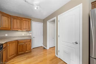 407 Clearbrook Drive, Avon Lake, OH 44012 - Photo 26