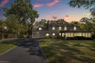 455 Redondo Rd, Youngstown, OH 44504 - Photo 2