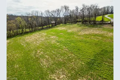 8480 Possum Hollow Road NW, Dundee, OH 44624 - Photo 4