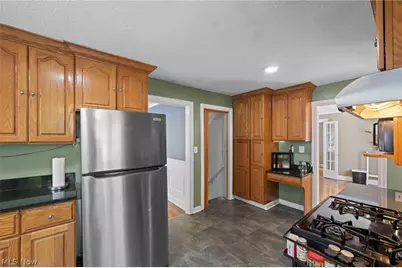 956 Englewood Road, Cleveland Heights, OH 44121 - Photo 10