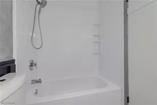 8806 Norwood Dr, Mentor, OH 44060 - Photo 24