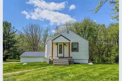 4465 Eastland Avenue NE, Louisville, OH 44641 - Photo 1