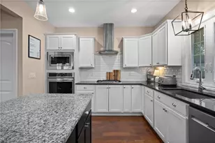 107 Loyola Dr, Elyria, OH 44035 - Photo 14