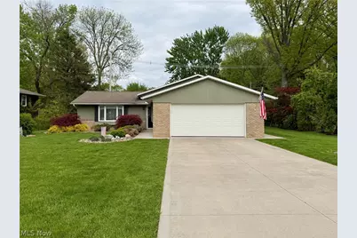 875 Princeton Avenue, Amherst, OH 44001 - Photo 2