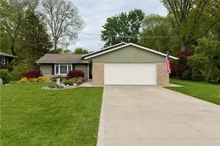 875 Princeton Ave, Amherst, OH 44001 - Photo 2