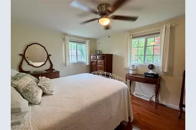 875 Princeton Avenue, Amherst, OH 44001 - Photo 22