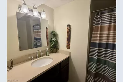875 Princeton Avenue, Amherst, OH 44001 - Photo 32
