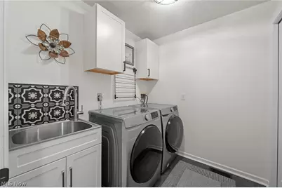 1975 Stansberry Circle, Akron, OH 44313 - Photo 24