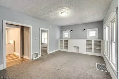 2100 12th Street SW, Akron, OH 44314 - Photo 6