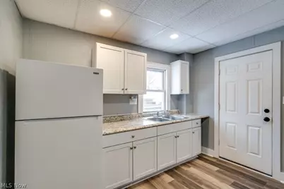 2100 12th Street SW, Akron, OH 44314 - Photo 14