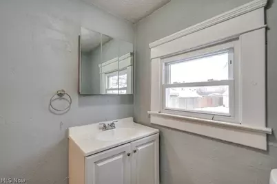 2100 12th Street SW, Akron, OH 44314 - Photo 18