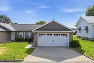 416A Elm St, Belpre, OH 45714 - Photo 2