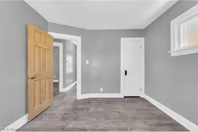 12808 Havana Road, Garfield Heights, OH 44125 - Photo 10