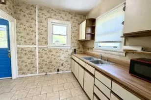 241 Beech Rd, Weirton, WV 26062 - Photo 6