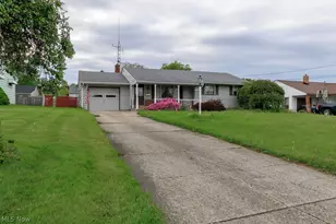 1014 Kirwan Dr, Youngstown, OH 44515 - Photo 2