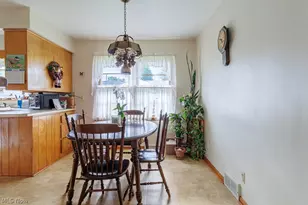 1014 Kirwan Dr, Youngstown, OH 44515 - Photo 8
