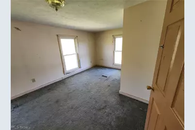 3174 Kinsman Road NW, South Bloomfield, OH 44450 - Photo 8