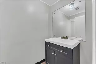 1183 Romayne Dr, Akron, OH 44313 - Photo 32