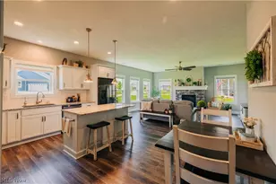 9280 Woodland Blue Dr, Seville, OH 44273 - Photo 8