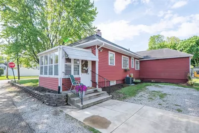 215 Lake Avenue NE, Hartville, OH 44632 - Photo 36