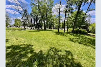 2062 Dupont Road, Parkersburg, WV 26101 - Photo 6