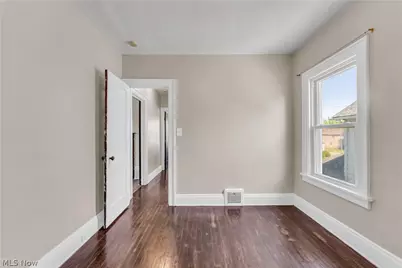 9404 Cardwell Avenue #UP/2, Loveland, OH 44105 - Photo 12