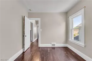 9404 Cardwell Ave, Loveland, OH 44105 - Photo 12