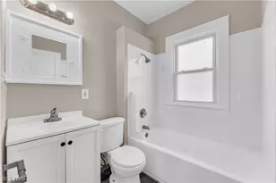 9404 Cardwell Ave, Loveland, OH 44105 - Photo 16