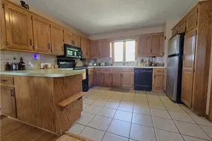 9714 Krabill Rd, Sterling, OH 44276 - Photo 12