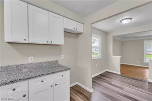 29210 Green Dr, Willowick, OH 44095 - Photo 10