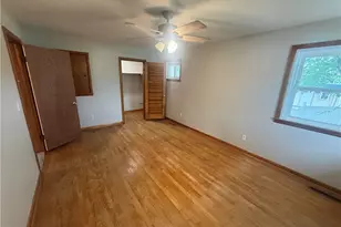 819 39th St, Vienna, WV 26105 - Photo 12