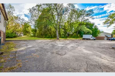 3757 Cleveland Avenue NW #204, Canton, OH 44709 - Photo 10