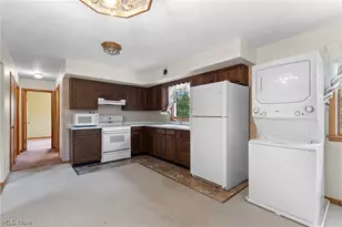 52322 Lakeview Dr, Dillonvale, OH 43917 - Photo 4