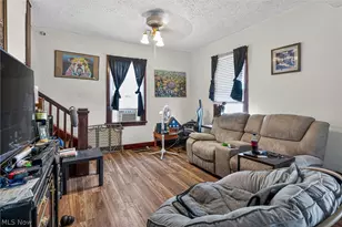 217 Hunts Ave, Barnesville, OH 43713 - Photo 2