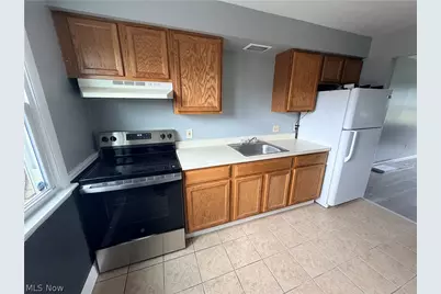929 Cook Avenue #1, Youngstown, OH 44512 - Photo 4