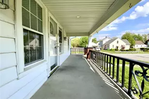 21491 Naumann Ave, Euclid, OH 44123 - Photo 2