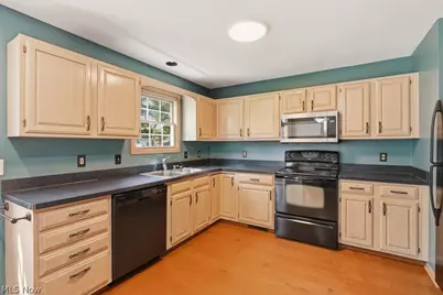 20745 Sun Meadow Trail, Strongsville, OH 44149 - Photo 16