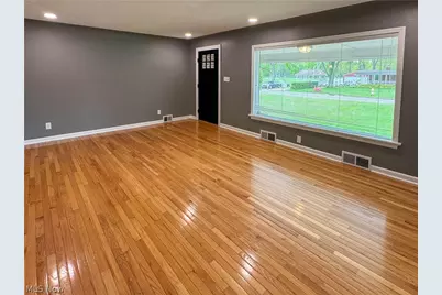 4047 Cascade Drive, Youngstown, OH 44511 - Photo 10