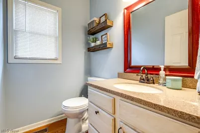 326 Saint Lawrence Circle, Northfield, OH 44067 - Photo 8