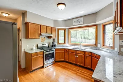 326 Saint Lawrence Circle, Northfield, OH 44067 - Photo 10