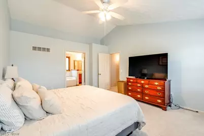 326 Saint Lawrence Circle, Northfield, OH 44067 - Photo 30