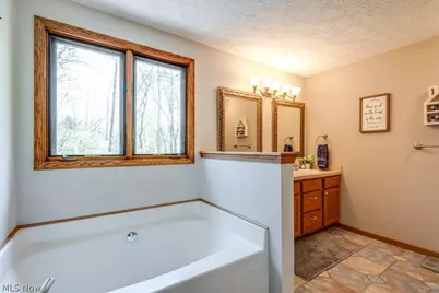 326 Saint Lawrence Circle, Northfield, OH 44067 - Photo 32