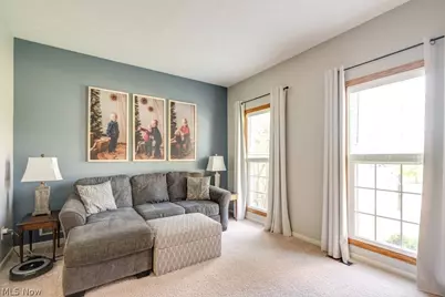 326 Saint Lawrence Circle, Northfield, OH 44067 - Photo 18