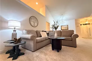 370 Rosebury Ct, Mayfield Heights, OH 44124 - Photo 10