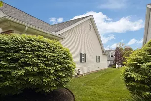370 Rosebury Ct, Mayfield Heights, OH 44124 - Photo 42