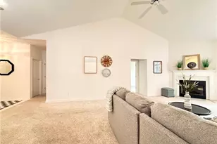 370 Rosebury Ct, Mayfield Heights, OH 44124 - Photo 32