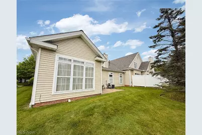 370 Rosebury Court, Mayfield Heights, OH 44124 - Photo 24